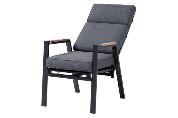 24121  4 aa418bcee63dc9cbc18c08755e8017ac01cb0cc7