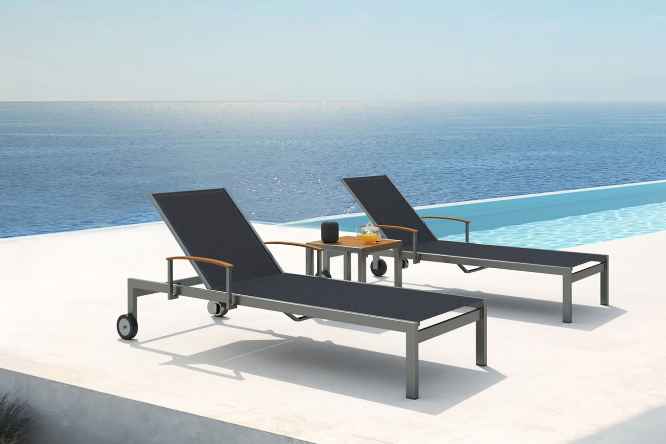 OUTFLEXX 2er-Set Sonnenliegen, schwarz, Edelstahl/Teak, 195,5x74x35cm, mit Beistelltisch 45x45cm, Teak Armlehnen, FSC®-zertifiziertes Produkt 14165__1