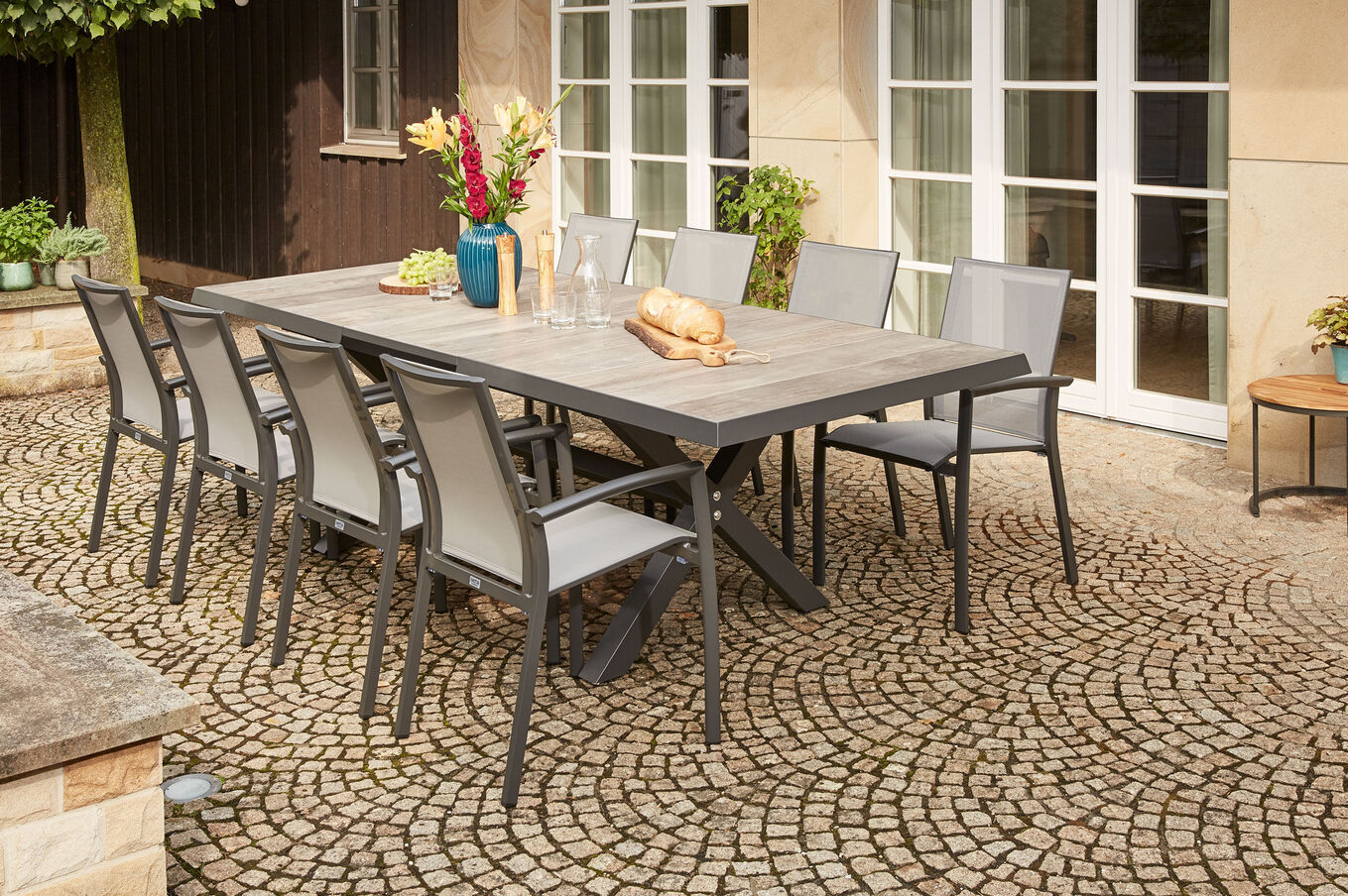SIENA GARDEN Velia/Sincro Garten-Essgruppe, anthrazit/natur-grau, Alu/Ranotex/Keramik, 8 Sessel, Ausziehtisch 200/260 x 100 cm 21489__1