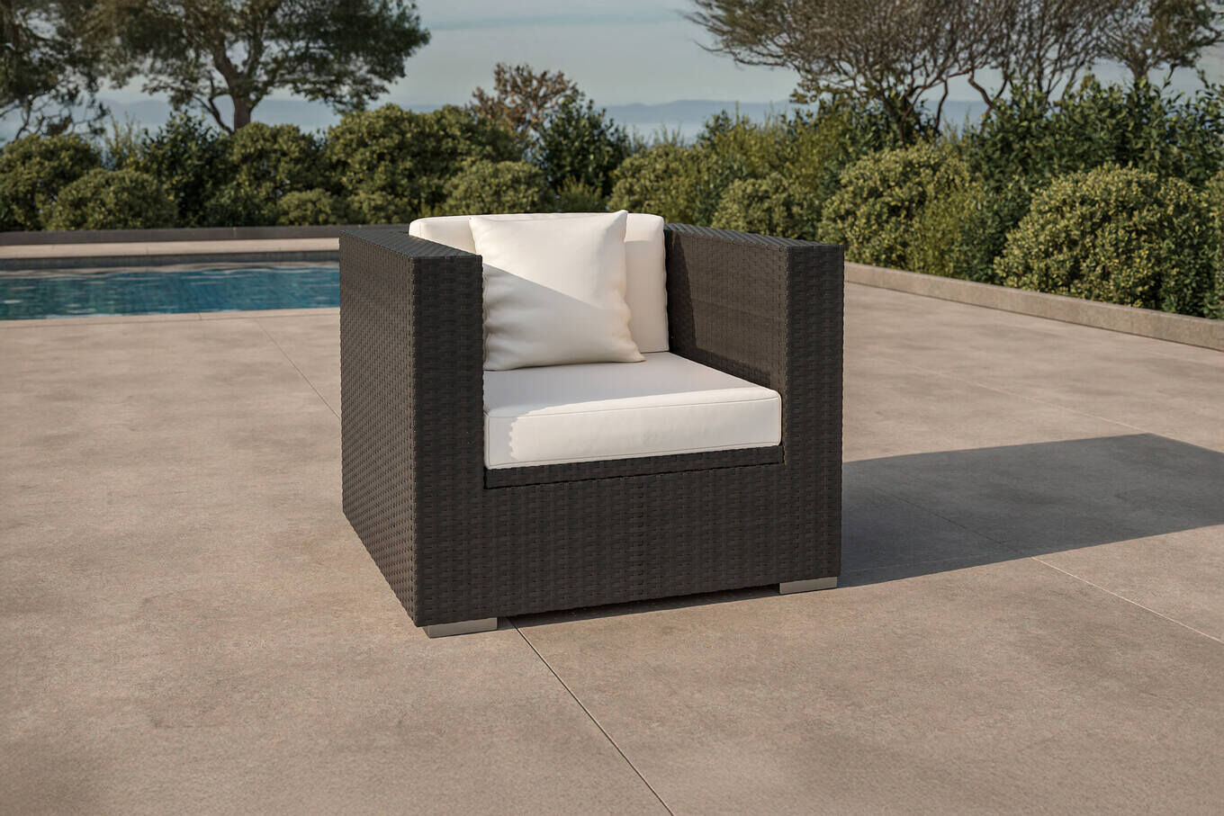 B-Ware: OUTFLEXX Sessel, creme/weiß, schwarz, Polyrattan, inkl. Polster und Kissen, wasserfeste Kissenbox 2392_7_BOX__1